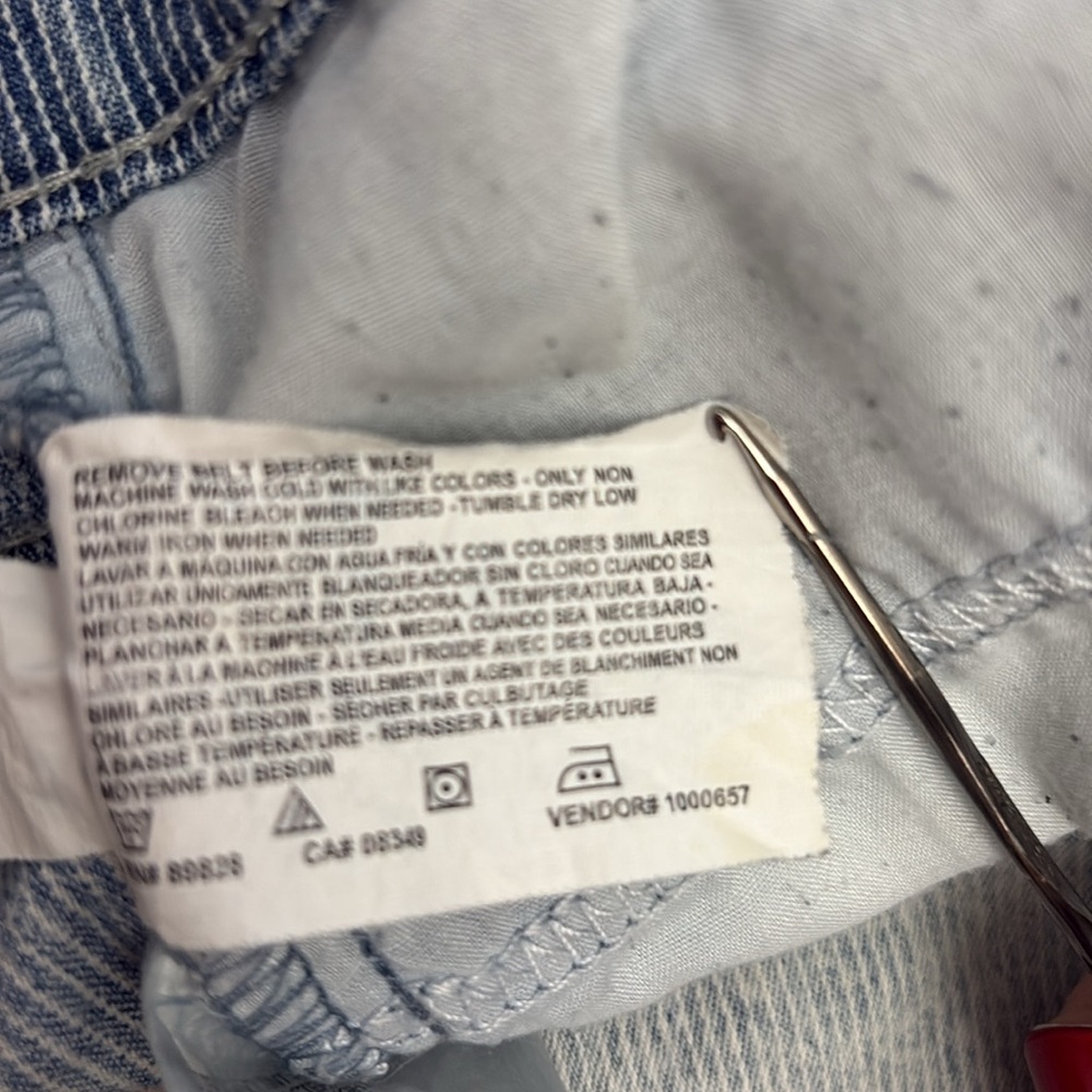 Bandolino Blue & White Striped Cropped Women's Mandie Stretchy Jeans Size 6P - Picture 12 of 12